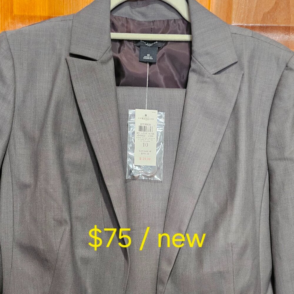 Women's Business 2 Piece Suit - New